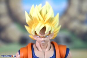 Bandai Namco S.H. Figuarts Dragon Ball Z Goku (The Games Begin) Figure