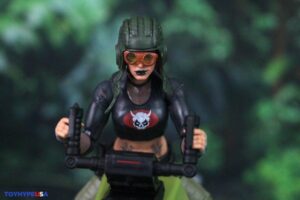 Hasbro G.I. Joe Classified Series 6″ Zanya & Dreadnok Chameleon (Swamp Skier) Vehicle