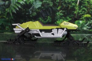 Hasbro G.I. Joe Classified Series 6″ Zanya & Dreadnok Chameleon (Swamp Skier) Vehicle