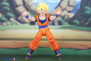 Bandai Namco S.H. Figuarts Dragon Ball Z Goku (The Games Begin) Figure