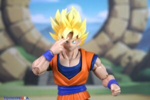 Bandai Namco S.H. Figuarts Dragon Ball Z Goku (The Games Begin) Figure