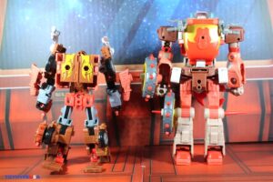 Hasbro Transformers Age of the Primes Deluxe Class Junkion Jalopy Figure