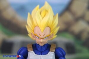 Bandai Namco S.H.Figuarts Dragon Ball Z Super Saiyan Vegeta (Dangerous Pride) Figure