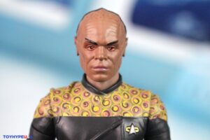 The Nacelle Company – Star Trek Voyager – Tuvix Figure