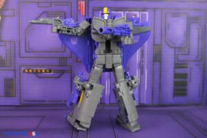 Hasbro Transformers Studio Series ’86 Leader Class Astrotrain Figure Review