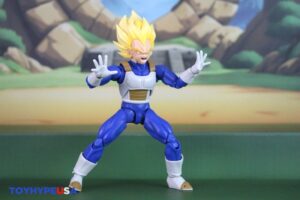 Bandai Namco S.H.Figuarts Dragon Ball Z Super Saiyan Vegeta (Dangerous Pride) Figure