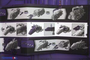 Hasbro Transformers Studio Series ’86 Leader Class Astrotrain Figure