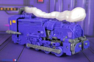 Hasbro Transformers Studio Series ’86 Leader Class Astrotrain Figure