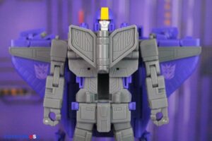 Hasbro Transformers Studio Series ’86 Leader Class Astrotrain Figure Review