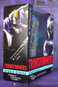 Hasbro Transformers Studio Series ’86 Leader Class Astrotrain Figure