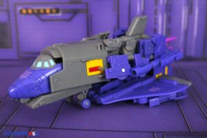 Hasbro Transformers Studio Series ’86 Leader Class Astrotrain Figure