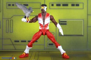 Hasbro Marvel Legends Series 6″ Secret Wars Wave 2 Marvel’s Falcon Figure Review
