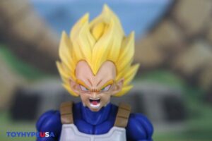 Bandai Namco S.H.Figuarts Dragon Ball Z Super Saiyan Vegeta (Dangerous Pride) Figure
