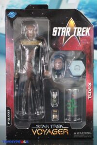 The Nacelle Company – Star Trek Voyager – Tuvix Figure