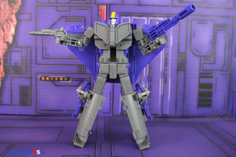 Hasbro Transformers Studio Series ’86 Leader Class Astrotrain Figure Review