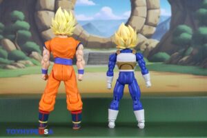 Bandai Namco S.H.Figuarts Dragon Ball Z Super Saiyan Vegeta (Dangerous Pride) Figure