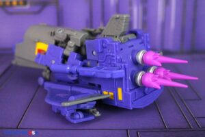 Hasbro Transformers Studio Series ’86 Leader Class Astrotrain Figure