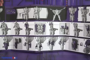 Hasbro Transformers Studio Series ’86 Leader Class Astrotrain Figure