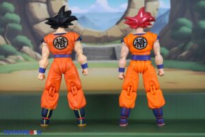 Bandai Namco Dragon Ball Super S.H. Figuarts Super Saiyan God Goku (Saiyan God Instilled With the Light of Righteous Hearts) Figure