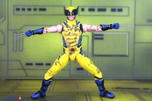 Hasbro Marvel Legends Series Deadpool & Wolverine Movie – Wolverine (Sleevless) & Wolverine (Brown Suit) Figures