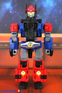 Hasbro Transformers Age of the Primes Nexus Prime Figure