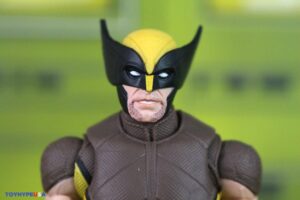 Hasbro Marvel Legends Series Deadpool & Wolverine Movie – Wolverine (Sleevless) & Wolverine (Brown Suit) Figures