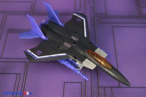 Takara-Tomy Transformers Dramatic Capture Series Decepticons Part 2 (Skywarp & Insecticon Trio) Figure Set