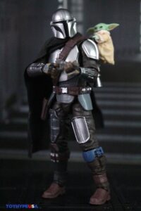 Hasbro Star Wars The Vintage Collection The Mandalorian and Grogu (The Mandalorian and Grogu) Deluxe Figure