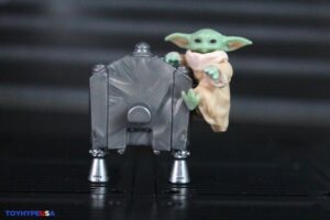 Hasbro Star Wars The Vintage Collection The Mandalorian and Grogu (The Mandalorian and Grogu) Deluxe Figure