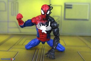 Hasbro Marvel Legends Series 6″ Secret Wars Wave 2 – Daredevil & Spider-Man (Alien Costume) Figures