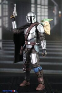 Hasbro Star Wars The Vintage Collection The Mandalorian and Grogu (The Mandalorian and Grogu) Deluxe Figure