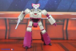 Hasbro Transformers Studio Series ’86 Deluxe Class Kranix Figure