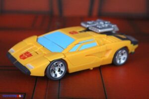 Hasbro Transformers Studio Series ’86 Sunstreaker Figure