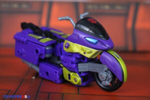 Hasbro Transformers Age of the Primes Voyager Class Sideways Figure