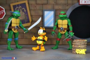 NECA Toys Teenage Mutant Ninja Turtles Archie Comics x Garfield Ultimate Garfello with Odie Figures
