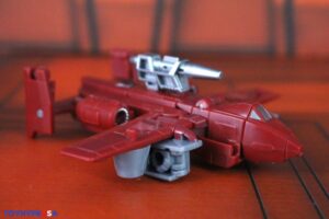 Hasbro Transformers Age of the Primes Deluxe Class Powerglide Figure