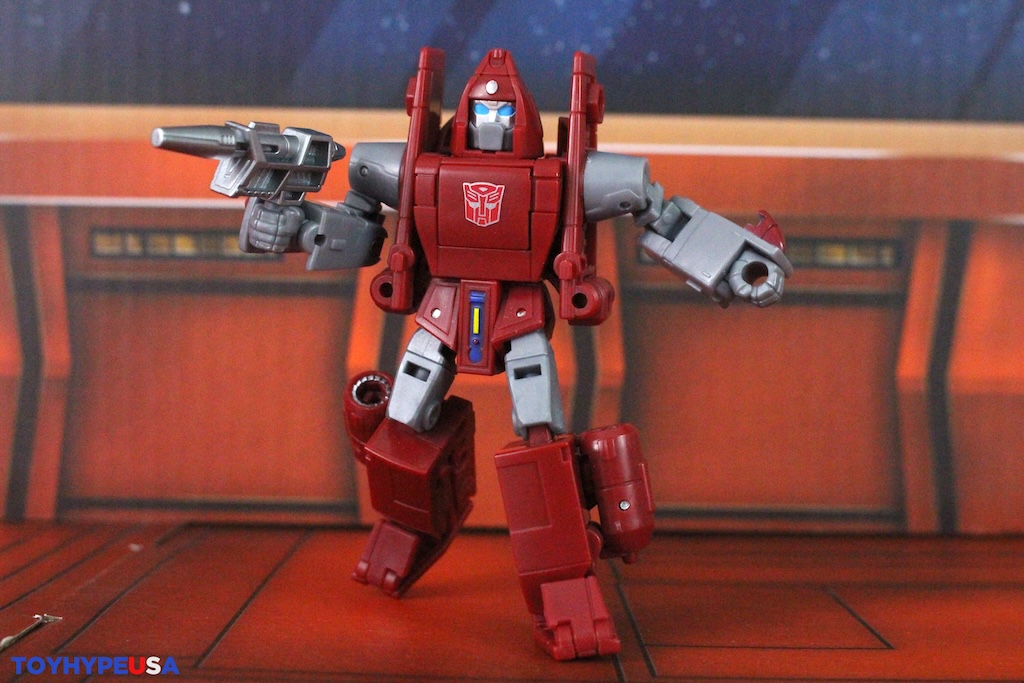 Hasbro Transformers Age of the Primes Deluxe Class Powerglide Figure