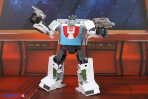 Hasbro The Transformers The Movie Studio Series 86 Deluxe Class Wheeljack Figure