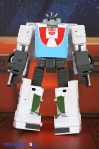 Hasbro The Transformers The Movie Studio Series 86 Deluxe Class Wheeljack Figure