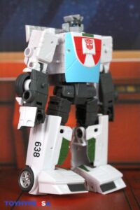 Hasbro The Transformers The Movie Studio Series 86 Deluxe Class Wheeljack Figure