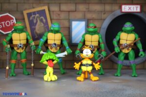 NECA Toys Teenage Mutant Ninja Turtles Archie Comics x Garfield Ultimate Garfello with Odie Figures
