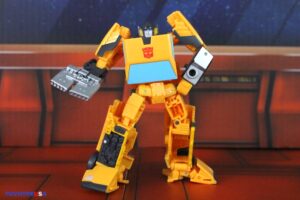 Hasbro Transformers Studio Series ’86 Sunstreaker Figure