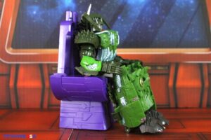 Hasbro Transformers Age of the Primes Liege Maximo Figure