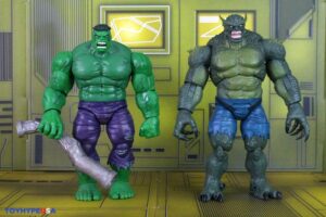 Hasbro Marvel Legends Series Retro Carded Incredible Hulk – Abomination Figure