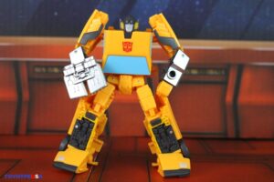 Hasbro Transformers Studio Series ’86 Sunstreaker Figure