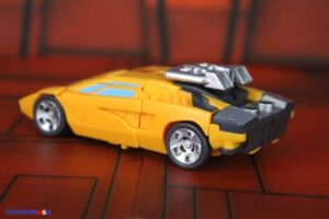 Hasbro Transformers Studio Series ’86 Sunstreaker Figure