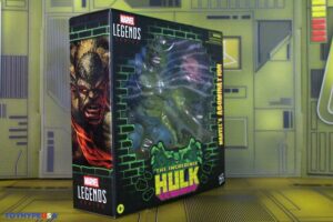 Hasbro Marvel Legends Series Retro Carded Incredible Hulk – Abomination Figure
