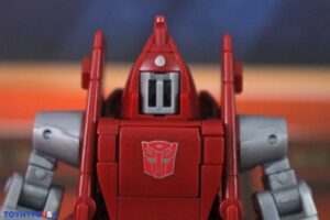 Hasbro Transformers Age of the Primes Deluxe Class Powerglide Figure