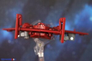 Hasbro Transformers Age of the Primes Deluxe Class Powerglide Figure