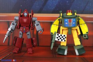 Hasbro Transformers Age of the Primes Deluxe Class Powerglide Figure